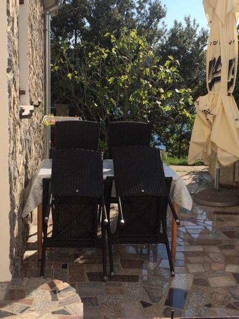 Apartmani Dragica-Prizemlje Kampor Exterior foto